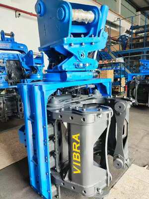Full 360 Degree Continuous Rotation China Pile Driver | Bidirectional Tilt Driving Head Factory + Low Headroom Design