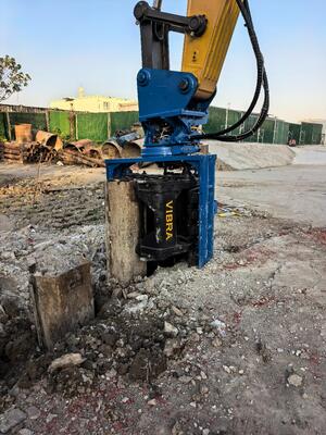 Side Grip Pile Driver for Strong and Stable Foundation Piling Solutions