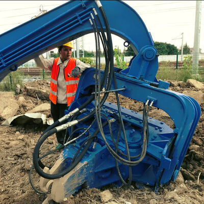 Heavy-Duty Pile Driver | PCF Series 3500 RPM Vibro Hammer for Sheet Pile Construction