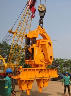 Marteau vibrant DZ150A – Moteur de 150 KW + Amplitude de 12,5 mm – Idéal pour les fondations offshore et les batardeaux en Russie